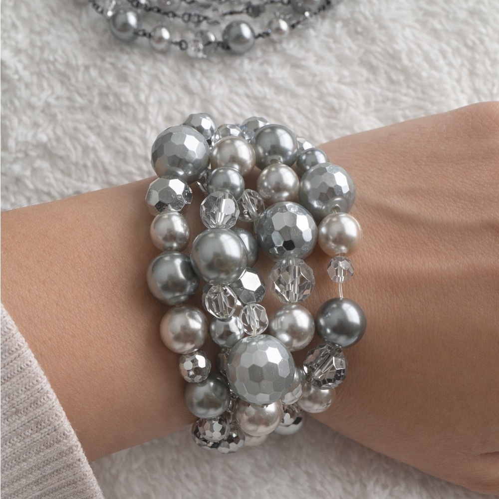 Lia Sophia Silver and Gray Pearl Necklace Set - Picture 4 of 4